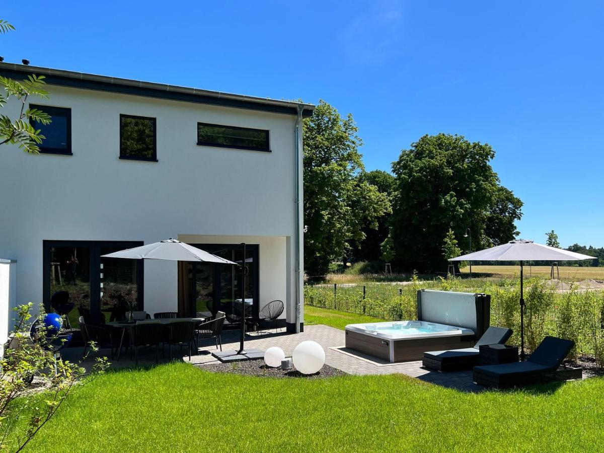 Luxus-Ferienhaus Casa Luna Goehren-Lebbin Luaran gambar